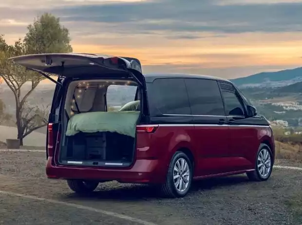 VW Multivan mit Gute-Nacht-Paket Titel-Bild zur News: VW Multivan mit Gute-Nacht-Paket