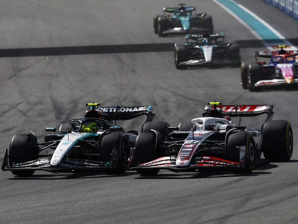 Mit Lewis Hamilton lieferte sich Nico Hülkenberg in Miami ein hartes Duell