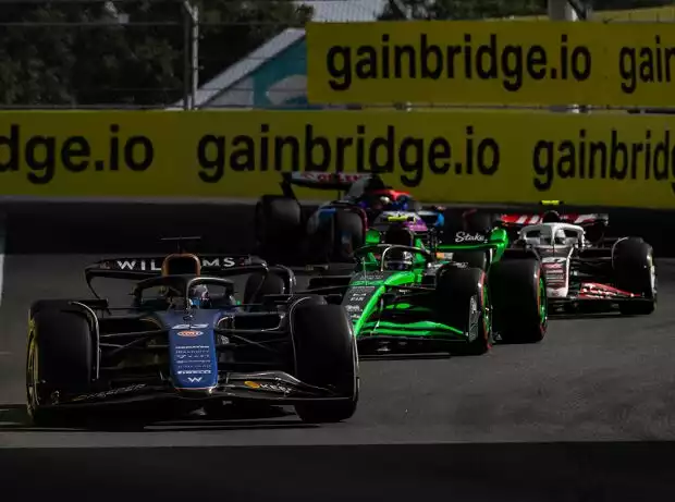 Guanyu Zhou, Nico Hülkenberg Titel-Bild zur News: Guanyu Zhou, Nico Hülkenberg