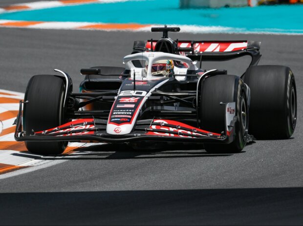 Titel-Bild zur News: Kevin Magnussen im Haas VF-24 beim Formel-1-Rennen in Miami 2024