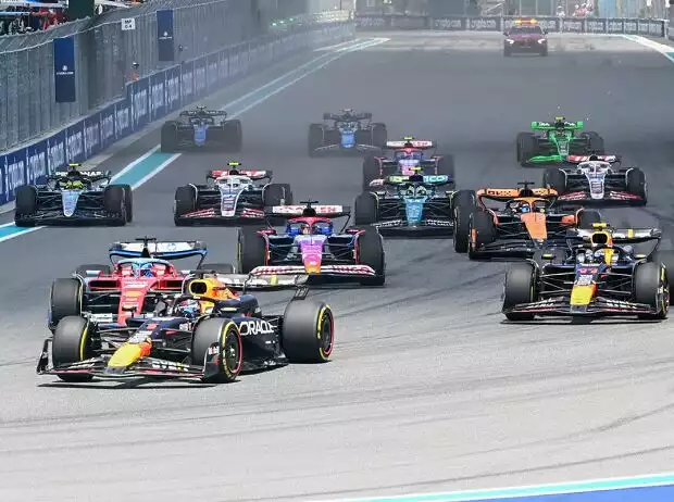 Startszene beim Miami-Grand-Prix der Formel 1 2024 Titel-Bild zur News: Startszene beim Miami-Grand-Prix der Formel 1 2024