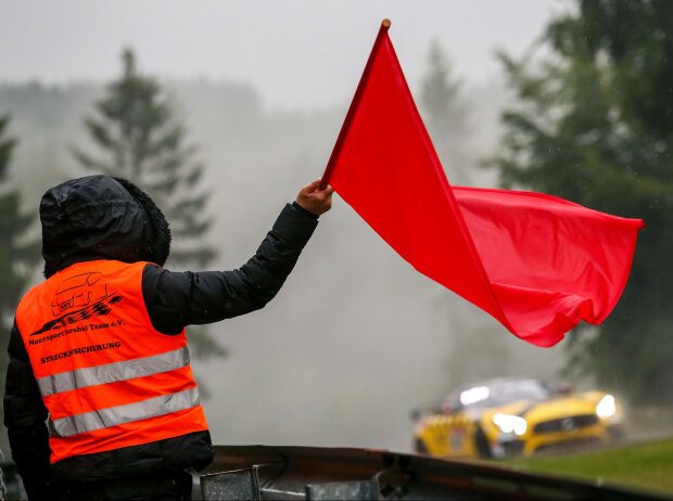 Streckenposten, Sportwart, Rote Flagge, Abbruch