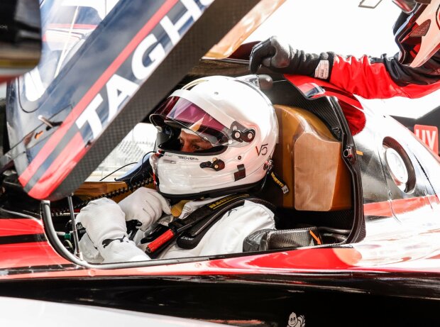 Titel-Bild zur News: Sebastian Vettel beim Test im Porsche 963 im Motorland Aragon