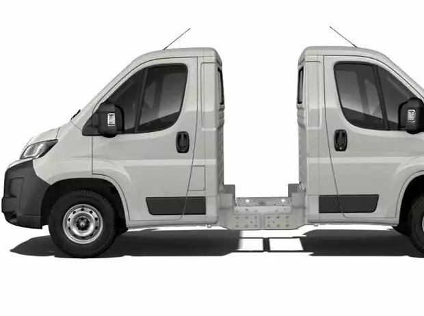 Doppelköpfiger Citroen-Van Titel-Bild zur News: Doppelköpfiger Citroen-Van