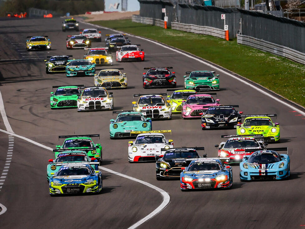 130 Fahrzeuge haben für die 24h Nürburgring 2024 gemeldet