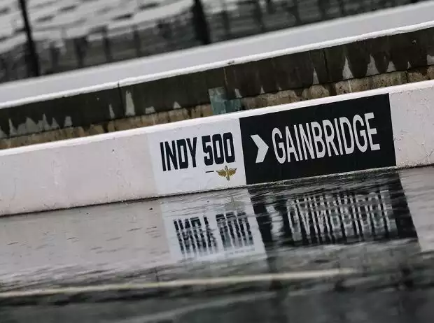 Regen am Indianapolis Motor Speedway Titel-Bild zur News: Regen am Indianapolis Motor Speedway