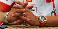 Die Hände von Michael Schumacher mit einer Armbanduhr in der Formel-1-Saison 2007