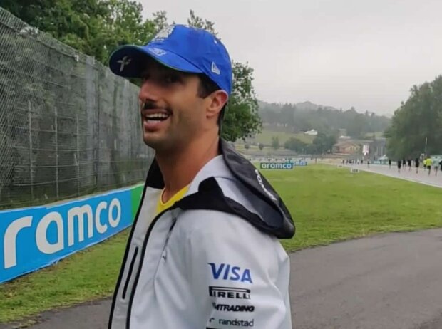 Wo ist das Loch im Zaun? Auf der Suche mit Daniel Ricciardo Wo ist das Loch im Zaun? Auf der Suche mit Daniel Ricciardo