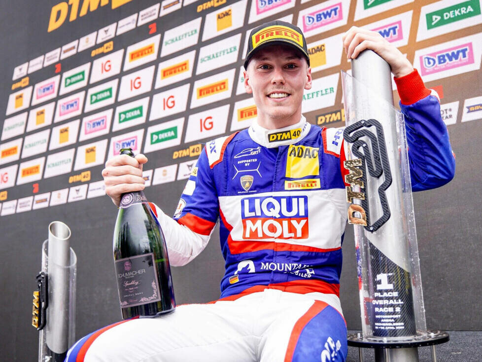 Seit Ende April darf sich Luca Engstler DTM-Rennsieger nennen