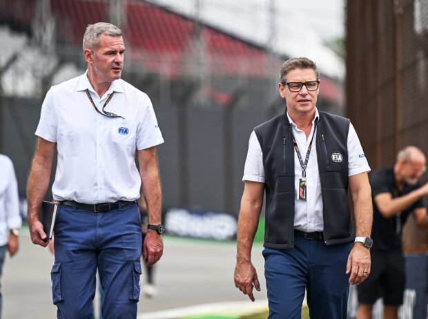 Niels Wittich (links) ist Renndirektor der Formel 1 Niels Wittich (links) ist Renndirektor der Formel 1