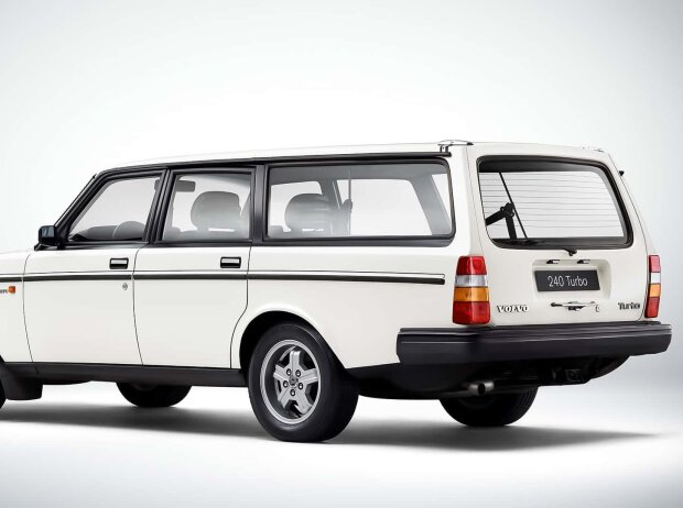 Volvo 240 (1974-1993)