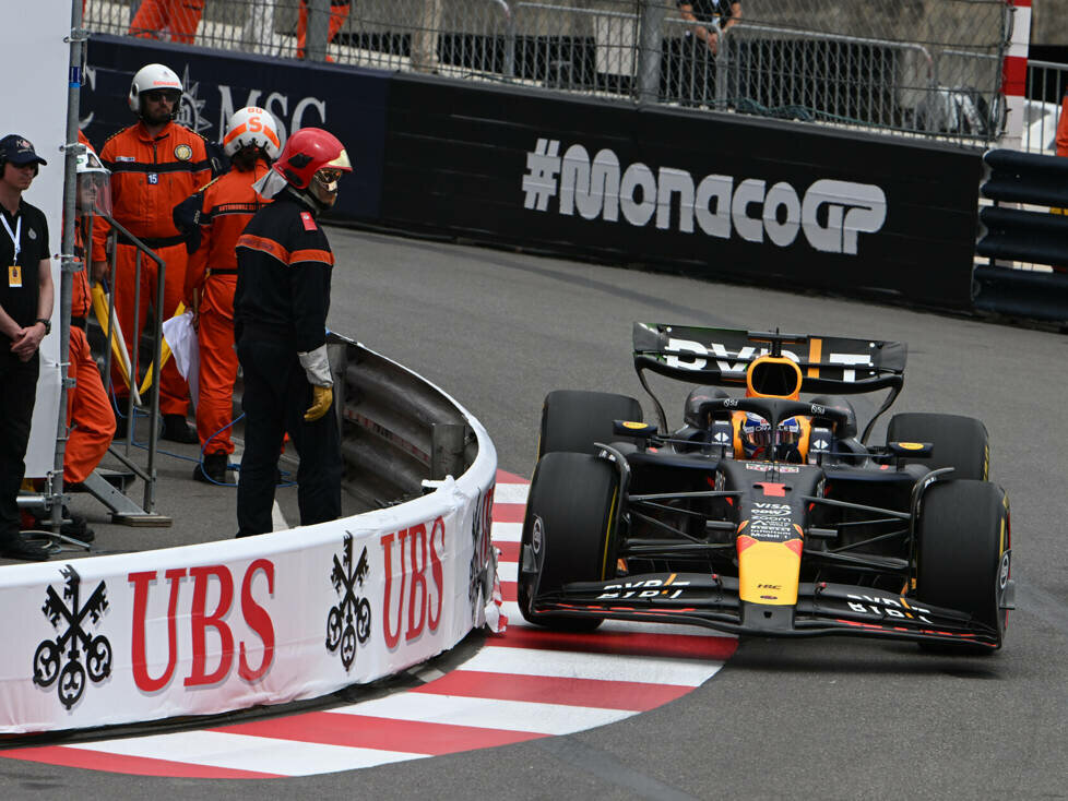 Max Verstappen (Red Bull RB20) im Training zum Formel-1-Rennen in Monaco 2024