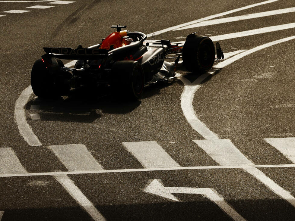 Max Verstappen (Red Bull RB20) im Training zum Formel-1-Rennen in Monaco