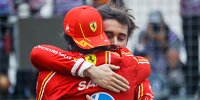 Carlos Sainz und Charles Leclerc (Ferrari) feiern nach dem Formel-1-Rennen in Monaco 2024