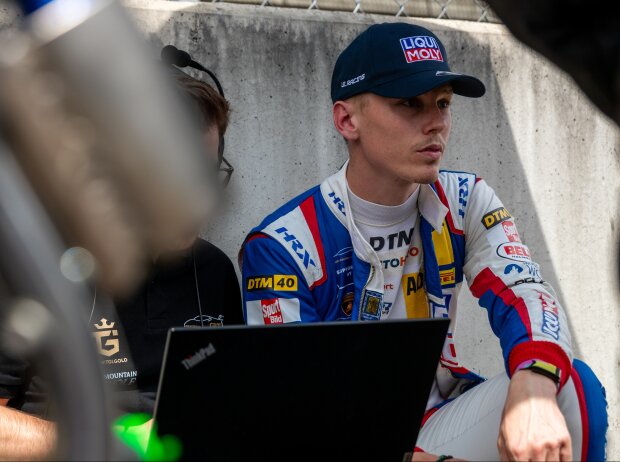 Luca Engstler arbeitet hart für seinen Erfolg in der DTM Luca Engstler arbeitet hart für seinen Erfolg in der DTM