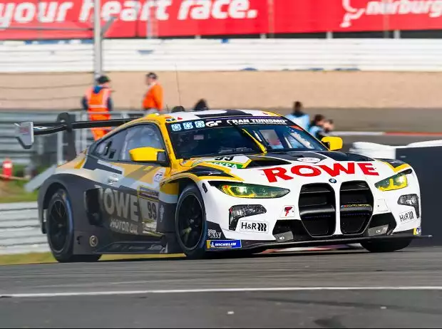 Der Rowe-BMW #99 bestimmte die Anfangsphase der 24h Nürburgring 2024 Titel-Bild zur News: Der Rowe-BMW #99 bestimmte die Anfangsphase der 24h Nürburgring 2024