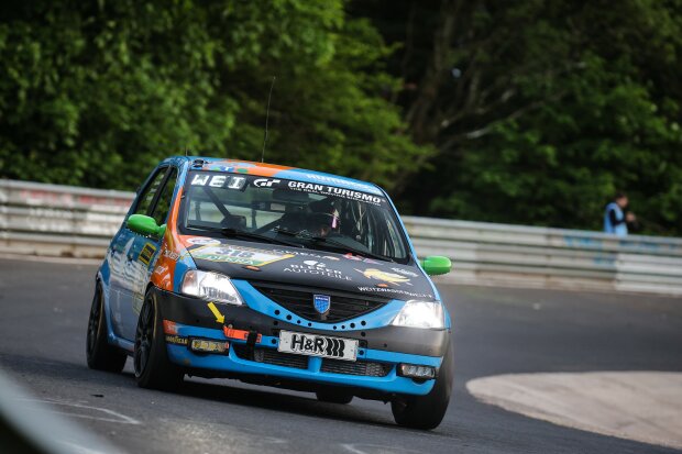 ~Dacia Logan von Team OllisGarage im Qualifying zu den 24h Nürburgring 2024~ ~Dacia Logan von Team OllisGarage im Qualifying zu den 24h Nürburgring 2024~