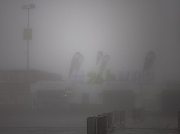 Nebel bei den 24h Nürburgring 2024 Nebel bei den 24h Nürburgring 2024