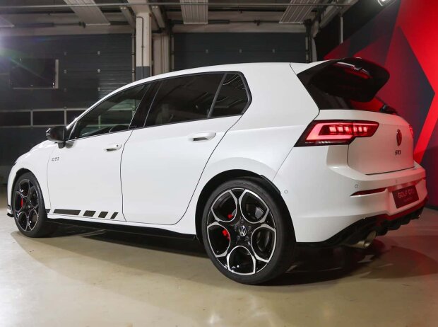 VW Golf GTI Clubsport (2024) VW Golf GTI Clubsport (2024)
