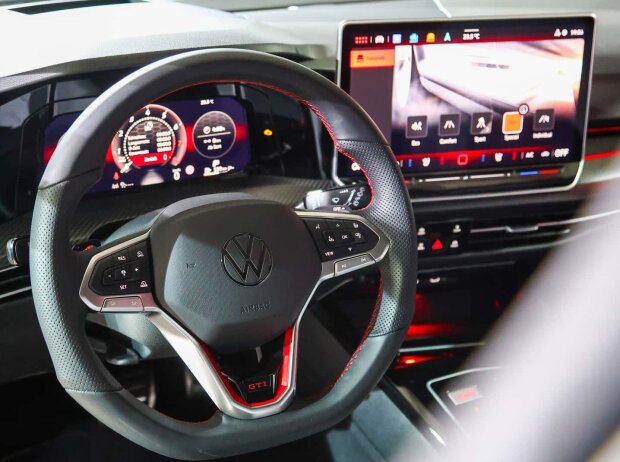 VW Golf GTI Clubsport (2024) VW Golf GTI Clubsport (2024)