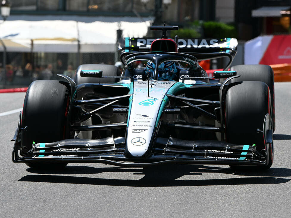 George Russell (Mercedes W15) beim Formel-1-Rennen in Monaco 2024