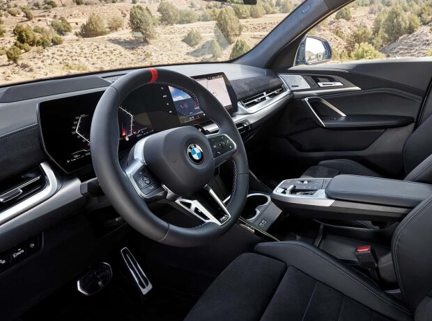 BMW X2 2024, der Innenraum BMW X2 2024, der Innenraum