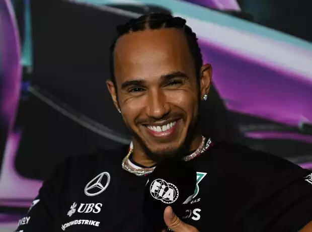 Titel-Bild zur News: "Das eine Mal in Singapur": Lewis Hamilton mit Pipi-Beichte