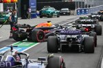 Pierre Gasly (Alpine), Max Verstappen (Red Bull) und Logan Sargeant (Williams) 