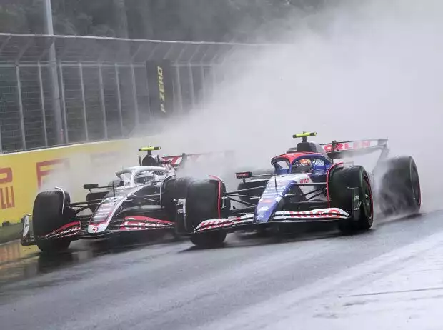 Yuki Tsunoda (Racing Bulls) und Nico Hülkenberg (Haas) beim Formel-1-Rennen in Kanada 2024 Titel-Bild zur News: Yuki Tsunoda (Racing Bulls) und Nico Hülkenberg (Haas) beim Formel-1-Rennen in Kanada 2024