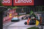 Max Verstappen (Red Bull) und Logan Sargeant (Williams) 