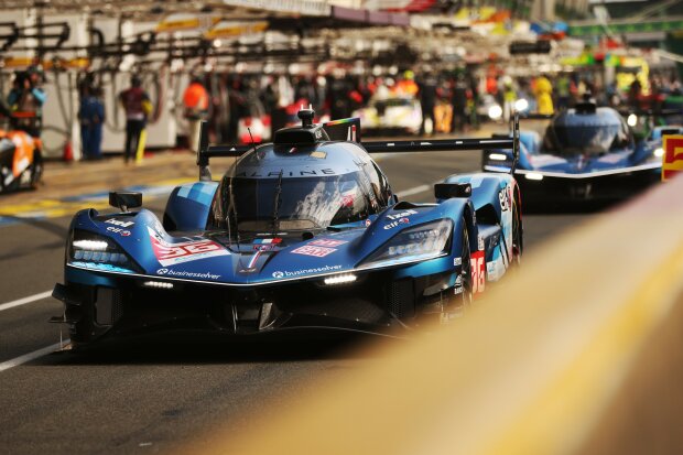 Mick Schumacher Matthieu Vaxiviere Alpine Alpine F1 ~Mick Schumacher und Matthieu Vaxiviere ~ Mick Schumacher Matthieu Vaxiviere Alpine Alpine F1 ~Mick Schumacher und Matthieu Vaxiviere ~