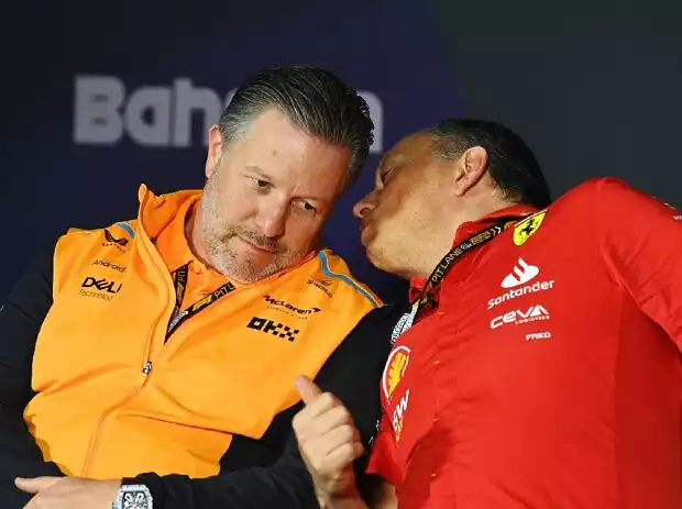 Zak Brown (McLaren) und Fred Vasseur (Ferrari) Titel-Bild zur News: Zak Brown (McLaren) und Fred Vasseur (Ferrari)
