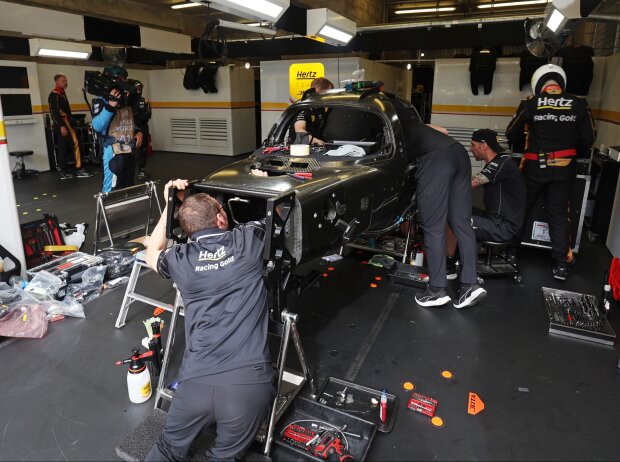 Der Jota-Porsche wurde in Le Mans komplett neu aufgebaut Der Jota-Porsche wurde in Le Mans komplett neu aufgebaut