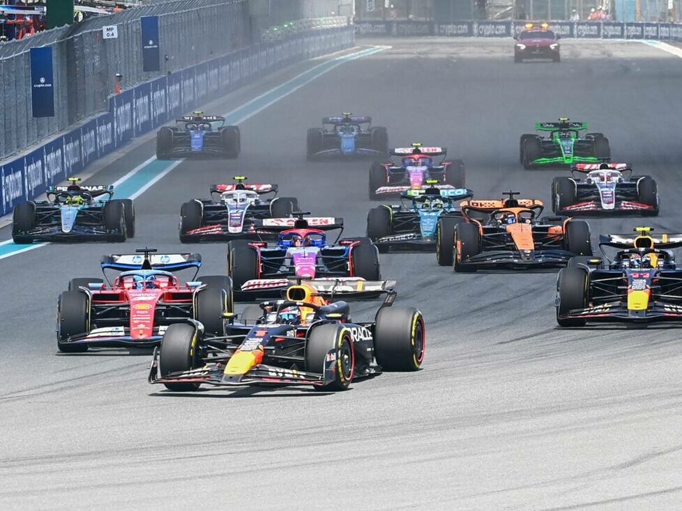 Startszene der Formel 1 beim Rennwochenende in Miami 2024