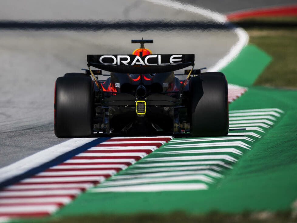 Max Verstappen (Red Bull RB20) beim Formel-1-Rennen in Spanien 2024
