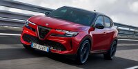 Alfa Romeo Junior Veloce (2024) auf der Rennstrecke