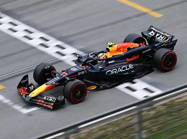 Sergio Perez (Red Bull RB20) beim Formel-1-Rennen in Spanien 2024 Titel-Bild zur News: Sergio Perez (Red Bull RB20) beim Formel-1-Rennen in Spanien 2024