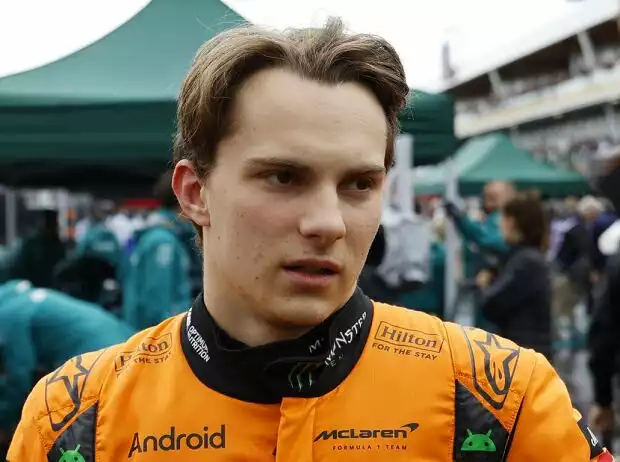 McLaren-Fahrer Oscar Piastri in der Formel-1-Startaufstellung 2024 Titel-Bild zur News: McLaren-Fahrer Oscar Piastri in der Formel-1-Startaufstellung 2024