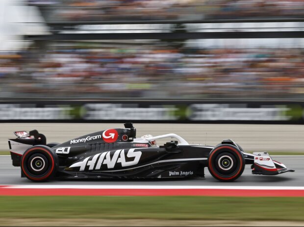 Kevin Magnussen im Haas VF-24 beim Spanien-Grand-Prix der Formel 1 2024