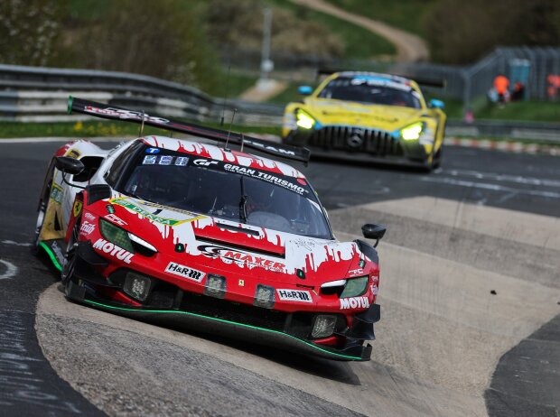 Frikadelli ist der neue Ferrari-Maßstab in der Eifel Frikadelli ist der neue Ferrari-Maßstab in der Eifel