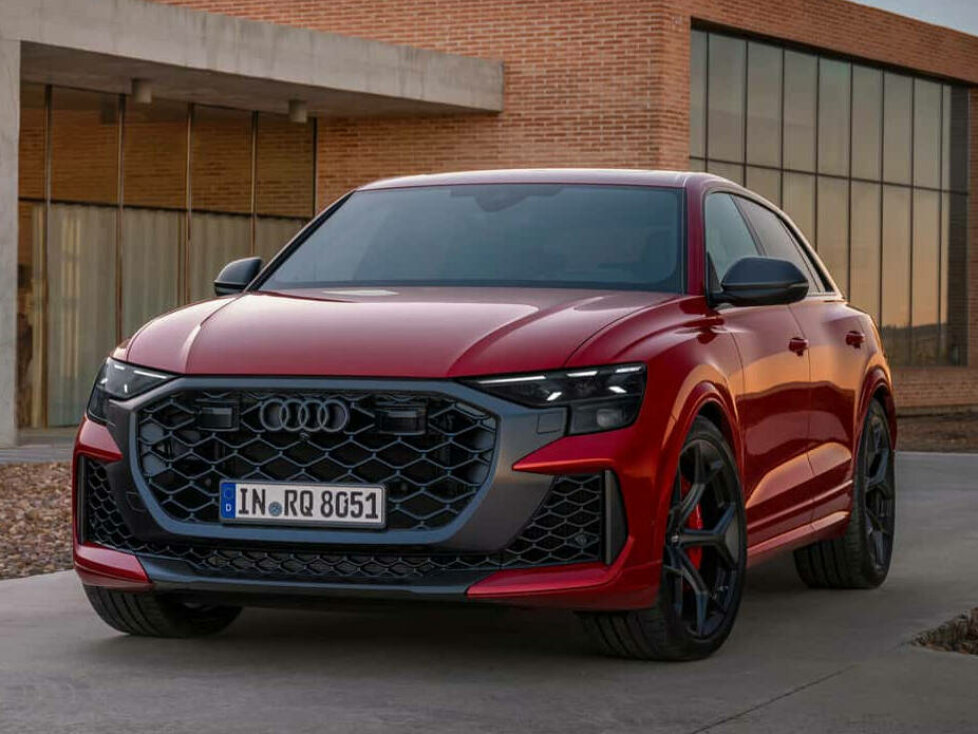 Audi RS Q8 performance (2024)