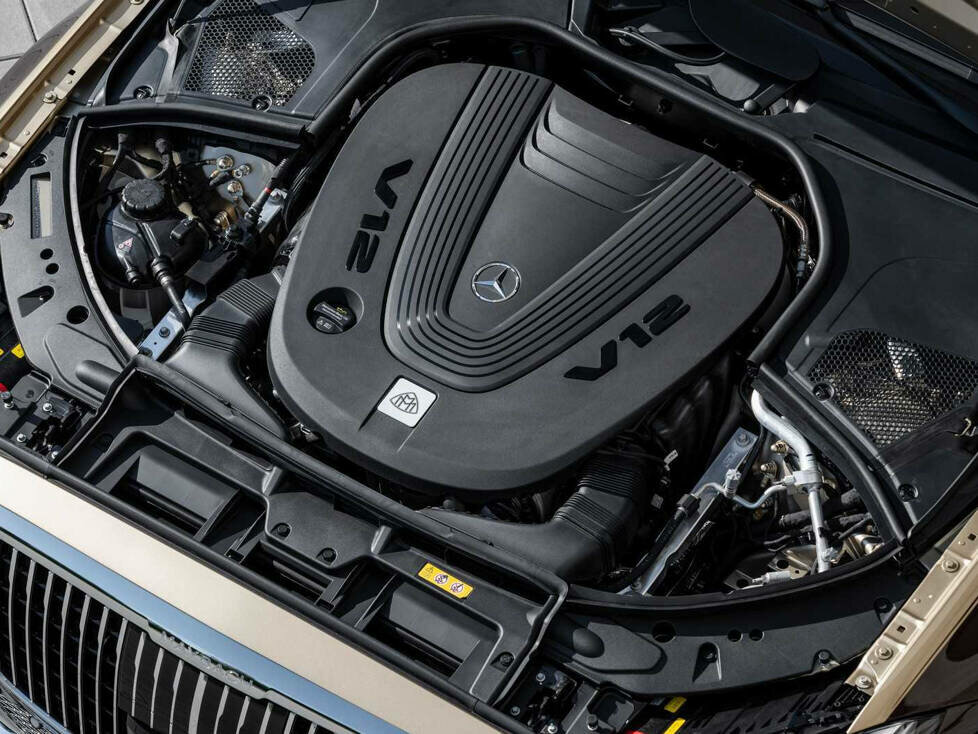 V12-Motor von Mercedes