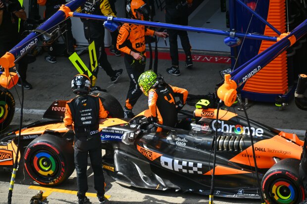 Lando Norris Max Verstappen McLaren McLaren F1Red Bull Red Bull F1 ~Lando Norris (McLaren) und Max Verstappen (Red Bull) ~ Lando Norris Max Verstappen McLaren McLaren F1Red Bull Red Bull F1 ~Lando Norris (McLaren) und Max Verstappen (Red Bull) ~