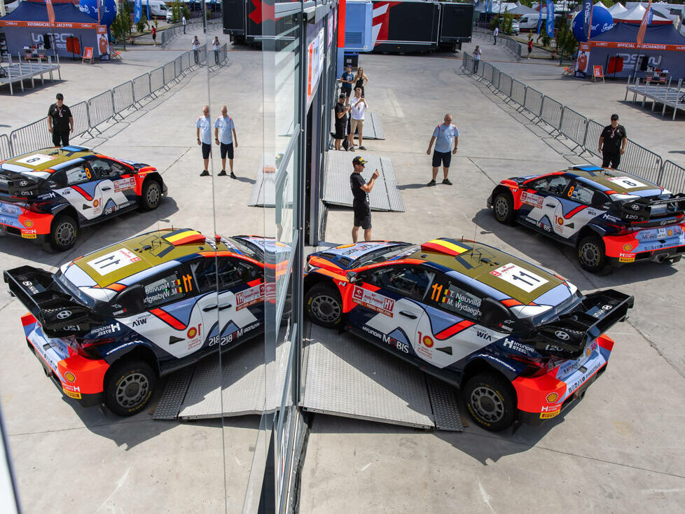 Rally1-Autos von Hyundai für die Rallye-WM 2024