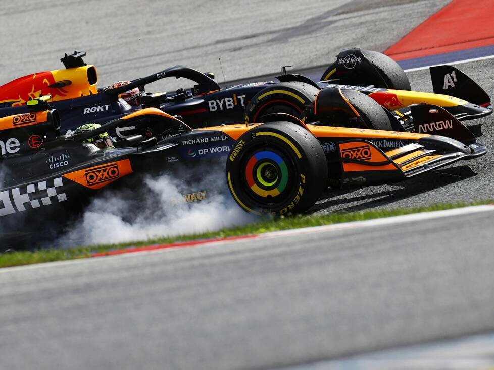 McLaren-Fahrer Lando Norris und Red-Bull-Fahrer Max Verstappen im Zweikampf