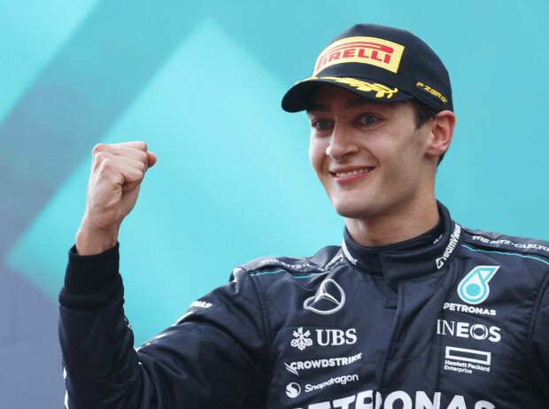 George Russell feiert seinen zweiten Formel-1-Sieg in Österreich 2024 George Russell feiert seinen zweiten Formel-1-Sieg in Österreich 2024