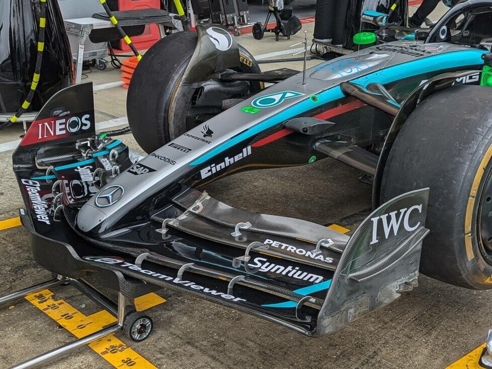 Frontflügel und Vorderachse am Mercedes W15 beim Formel-1-Rennen in Silverstone 2024
