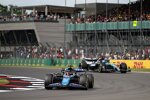 Esteban Ocon (Alpine) und George Russell (Mercedes) 