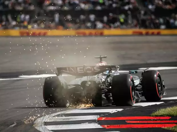 George Russell (Mercedes W15) beim Formel-1-Rennen in Silverstone 2024 Titel-Bild zur News: George Russell (Mercedes W15) beim Formel-1-Rennen in Silverstone 2024