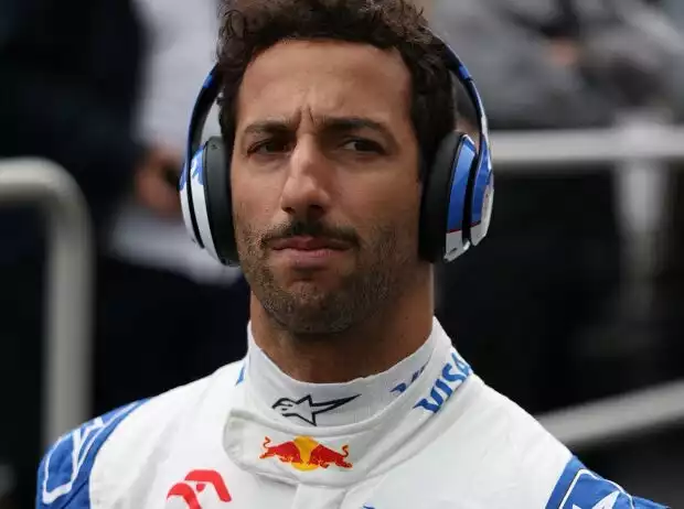 Daniel Ricciardo in der Formel-1-Startaufstellung in Silverstone 2024 Titel-Bild zur News: Daniel Ricciardo in der Formel-1-Startaufstellung in Silverstone 2024